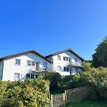 Landgut Pfauenhof - Landleben Geniessen Auf Dem Bio-reiterhof In Der Vulkaneifel