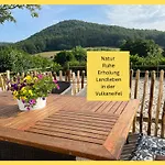 ファームステイ Landgut Pfauenhof - Landleben Geniessen Auf Dem Bio-reiterhof In Der Vulkaneifel *