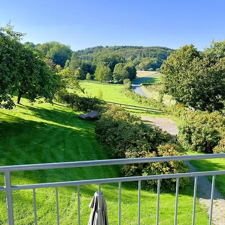 ファームステイ Landgut Pfauenhof - Landleben Geniessen Auf Dem Bio-reiterhof In Der Vulkaneifel *