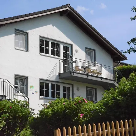 Landgut Pfauenhof - Landleben Genießen Auf Dem Bio-reiterhof In Der Vulkaneifel * Utzerath