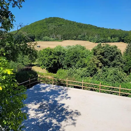 Landgut Pfauenhof - Landleben Genießen Auf Dem Bio-reiterhof In Der Vulkaneifel * Utzerath