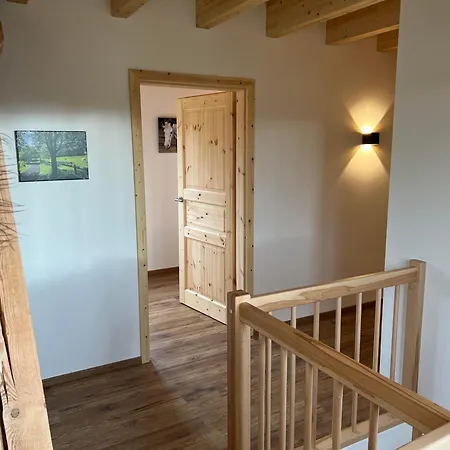 Landgut Pfauenhof - Landleben Genießen Auf Dem Bio-reiterhof In Der Vulkaneifel Utzerath