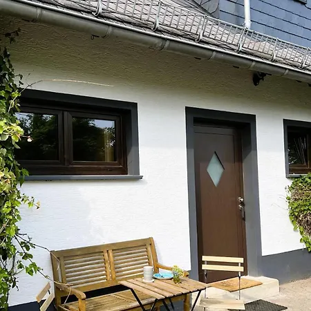Landgut Pfauenhof - Landleben Genießen Auf Dem Bio-reiterhof In Der Vulkaneifel Utzerath