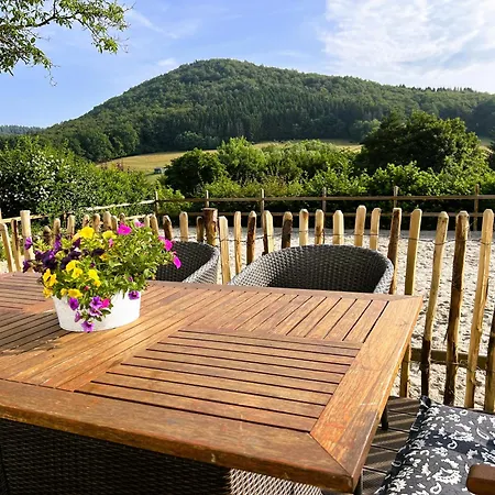 Landgut Pfauenhof - Landleben Geniessen Auf Dem Bio-reiterhof In Der Vulkaneifel Utzerath