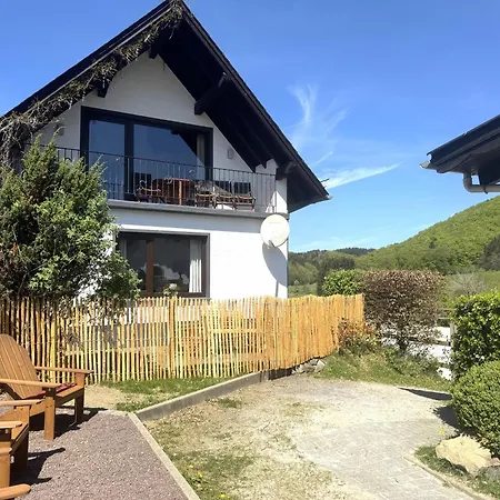 Landgut Pfauenhof - Landleben Geniessen Auf Dem Bio-reiterhof In Der Vulkaneifel * Utzerath