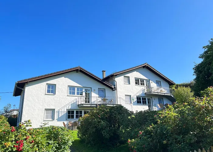Landgut Pfauenhof - Landleben Geniessen Auf Dem Bio-reiterhof In Der Vulkaneifel