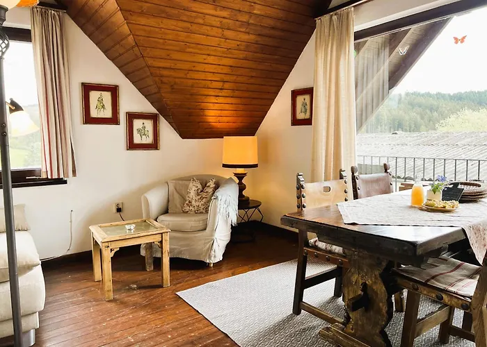 Landgut Pfauenhof - Landleben Geniessen Auf Dem Bio-reiterhof In Der Vulkaneifel בית חווה Utzerath