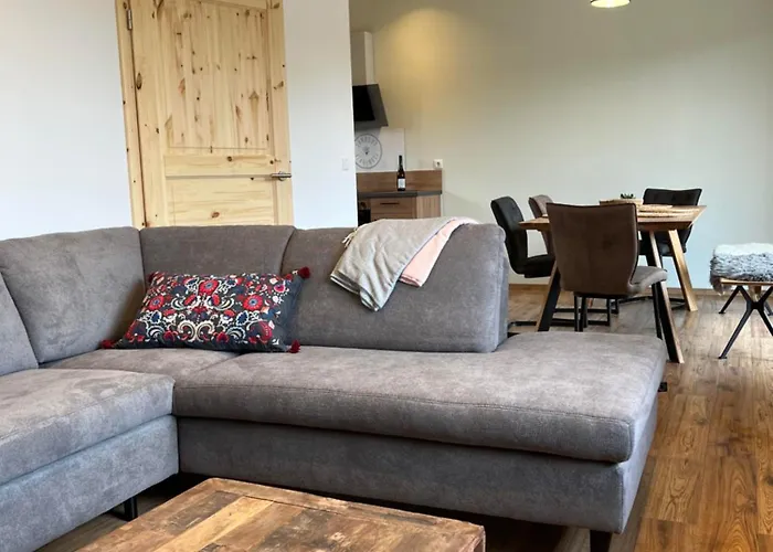 Landgut Pfauenhof - Landleben Geniessen Auf Dem Bio-reiterhof In Der Vulkaneifel Utzerath