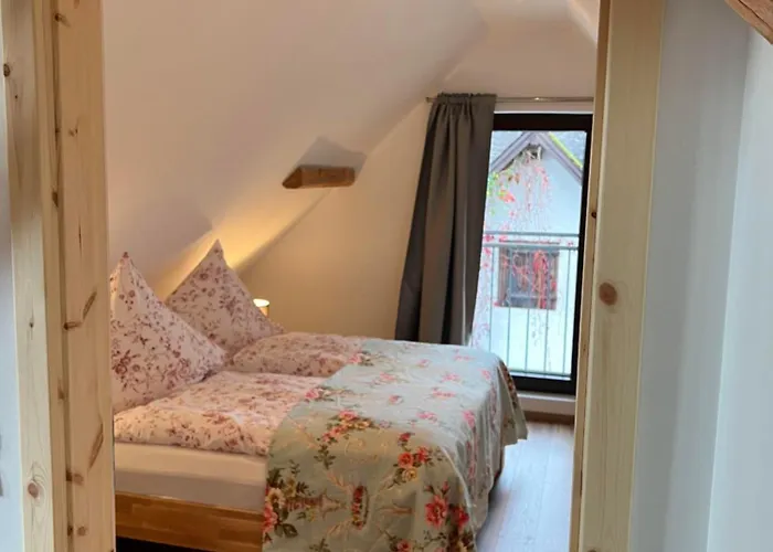 Landgut Pfauenhof - Landleben Geniessen Auf Dem Bio-reiterhof In Der Vulkaneifel בית חווה