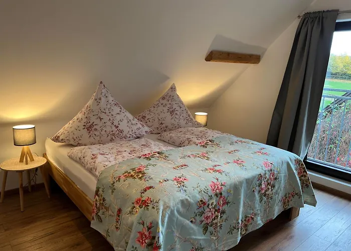 בית חווה Landgut Pfauenhof - Landleben Geniessen Auf Dem Bio-reiterhof In Der Vulkaneifel Utzerath