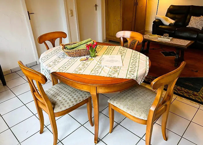 Landgut Pfauenhof - Landleben Geniessen Auf Dem Bio-reiterhof In Der Vulkaneifel בית חווה Utzerath