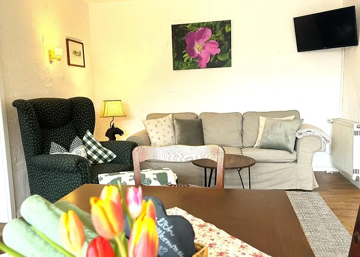 Landgut Pfauenhof - Landleben Geniessen Auf Dem Bio-reiterhof In Der Vulkaneifel בית חווה *