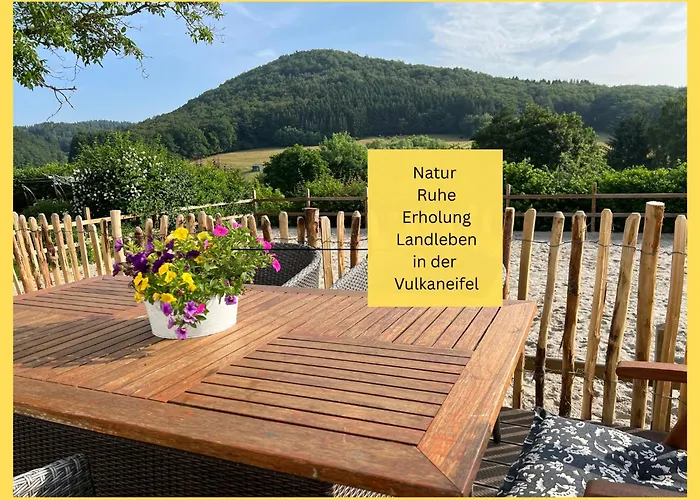 בית חווה Landgut Pfauenhof - Landleben Geniessen Auf Dem Bio-reiterhof In Der Vulkaneifel *